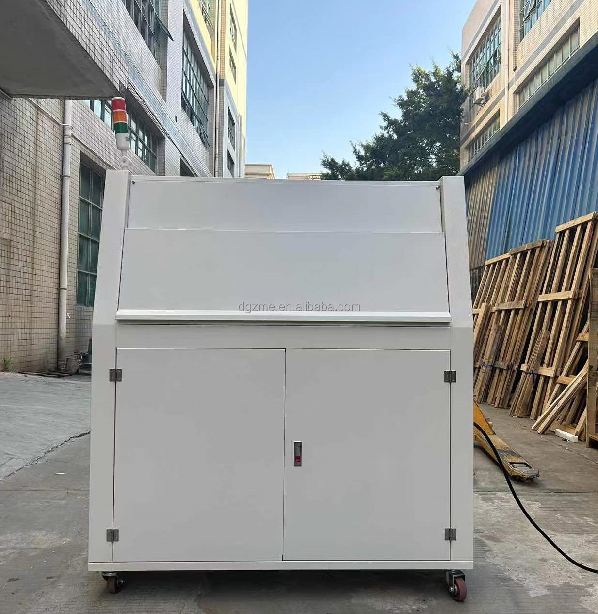 ASTM G153 non-metallic materials UV Aging Test Machine Paint UV Accelerated Weathering Test Chamber Price