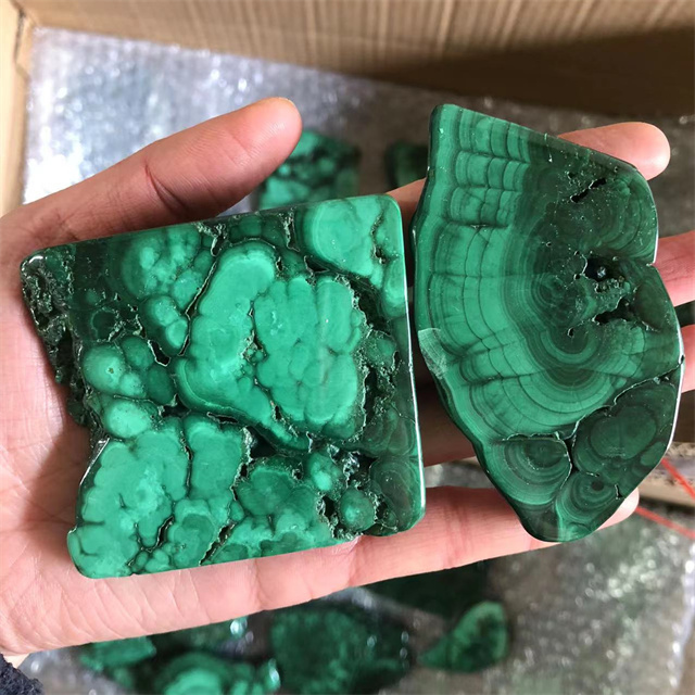 Wholesale spiritual crystals slab healing stones gemstone natural green malachite slices for sale