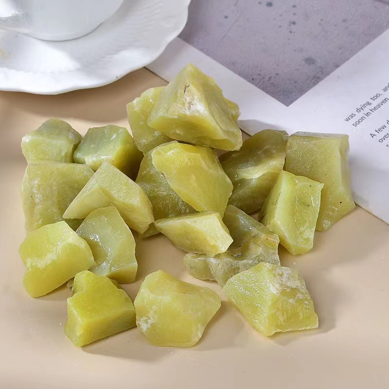 best Selling natural Lemon Jade gemstone crystal jewelry  Natural Raw green quartz Stone for fengshui decorations