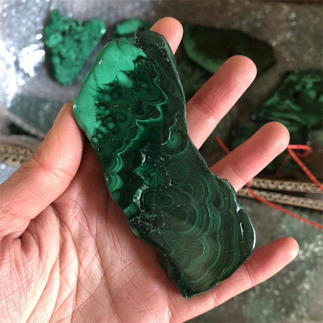 Wholesale spiritual crystals slab healing stones gemstone natural green malachite slices for sale