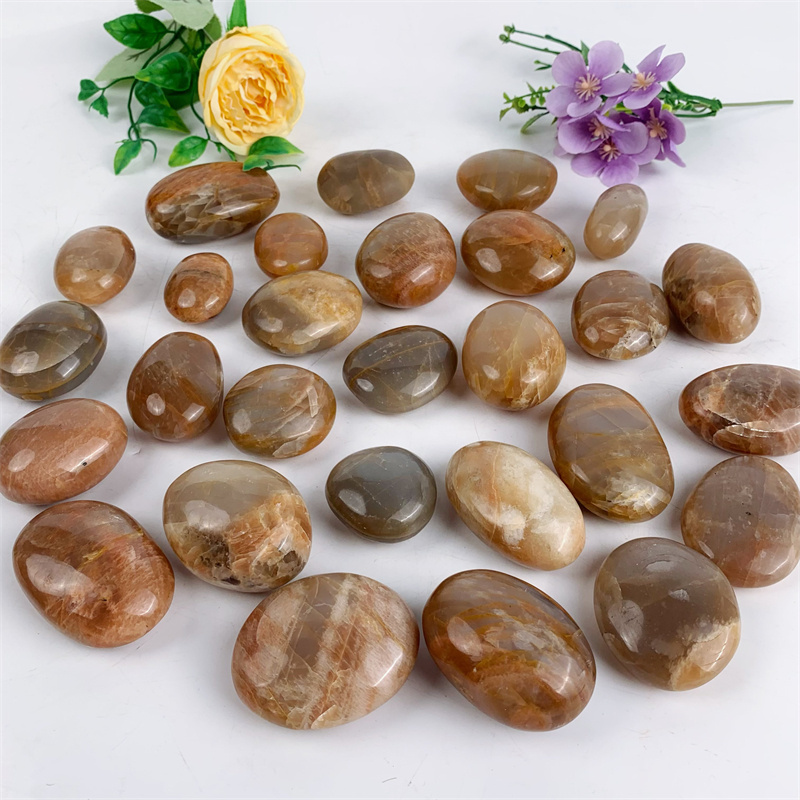 Wholesale Crystals Stones Fengshui  High quality Orange Moon Stone Palm Stone For Gift