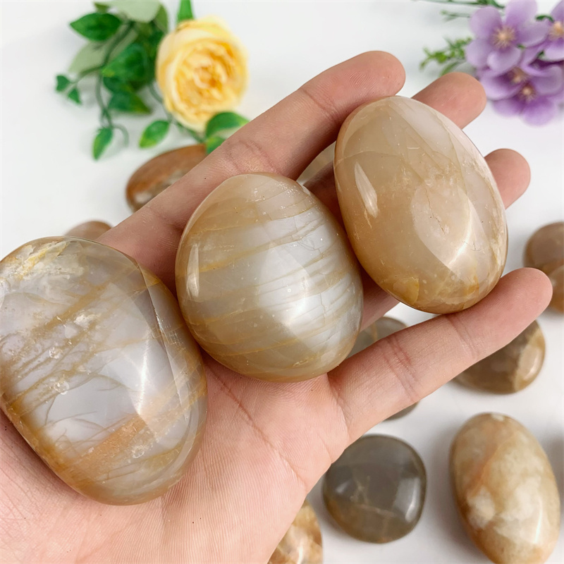 Wholesale Crystals Stones Fengshui  High quality Orange Moon Stone Palm Stone For Gift