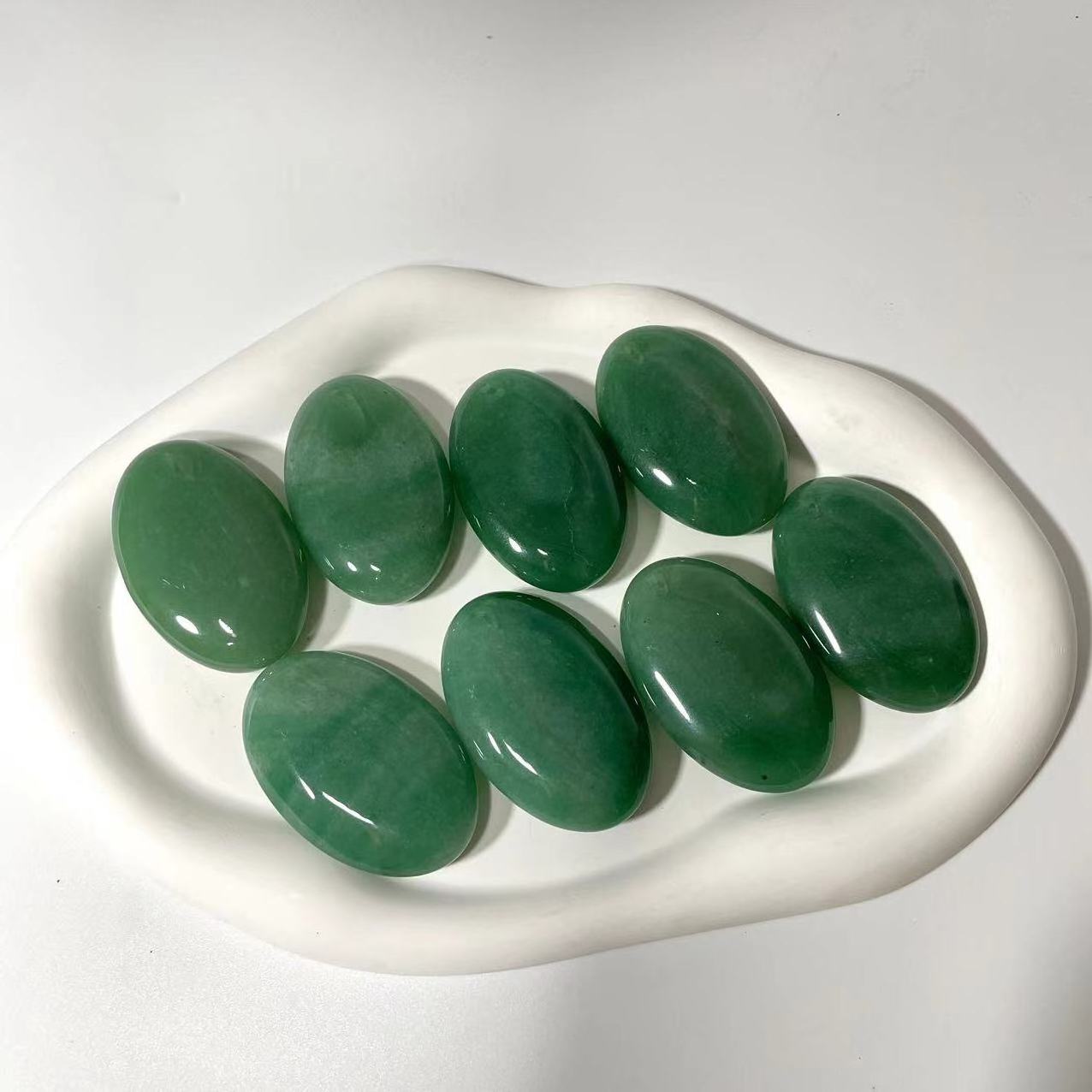 New arrival spiritual rock crystal palm healing stones natural green aventurine quartz crystal palm stone for wholesale price