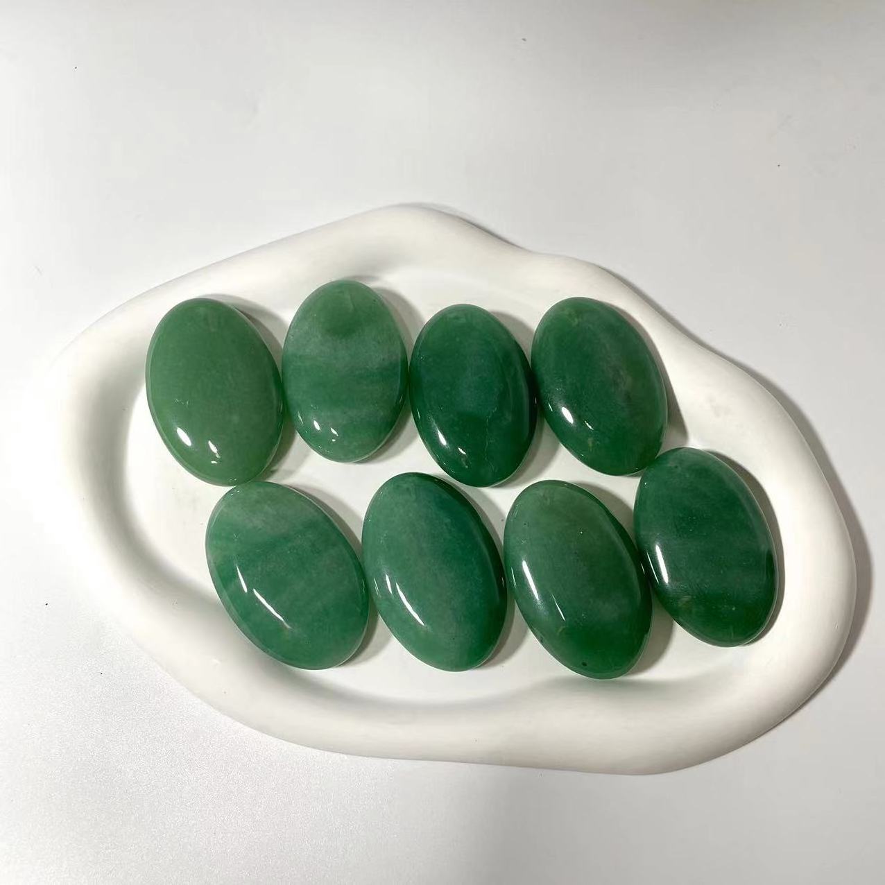 New arrival spiritual rock crystal palm healing stones natural green aventurine quartz crystal palm stone for wholesale price