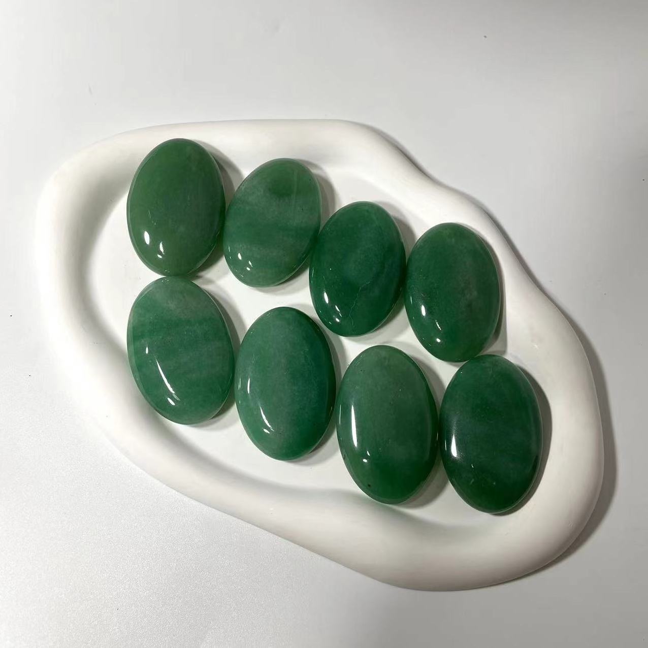 New arrival spiritual rock crystal palm healing stones natural green aventurine quartz crystal palm stone for wholesale price