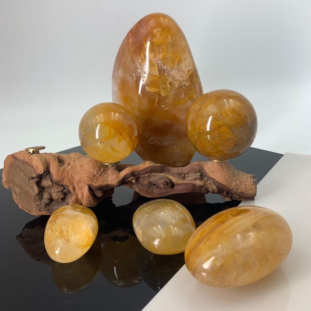 Wholesale high quality natural polished crystals golden healer free form healing stone for feng shui