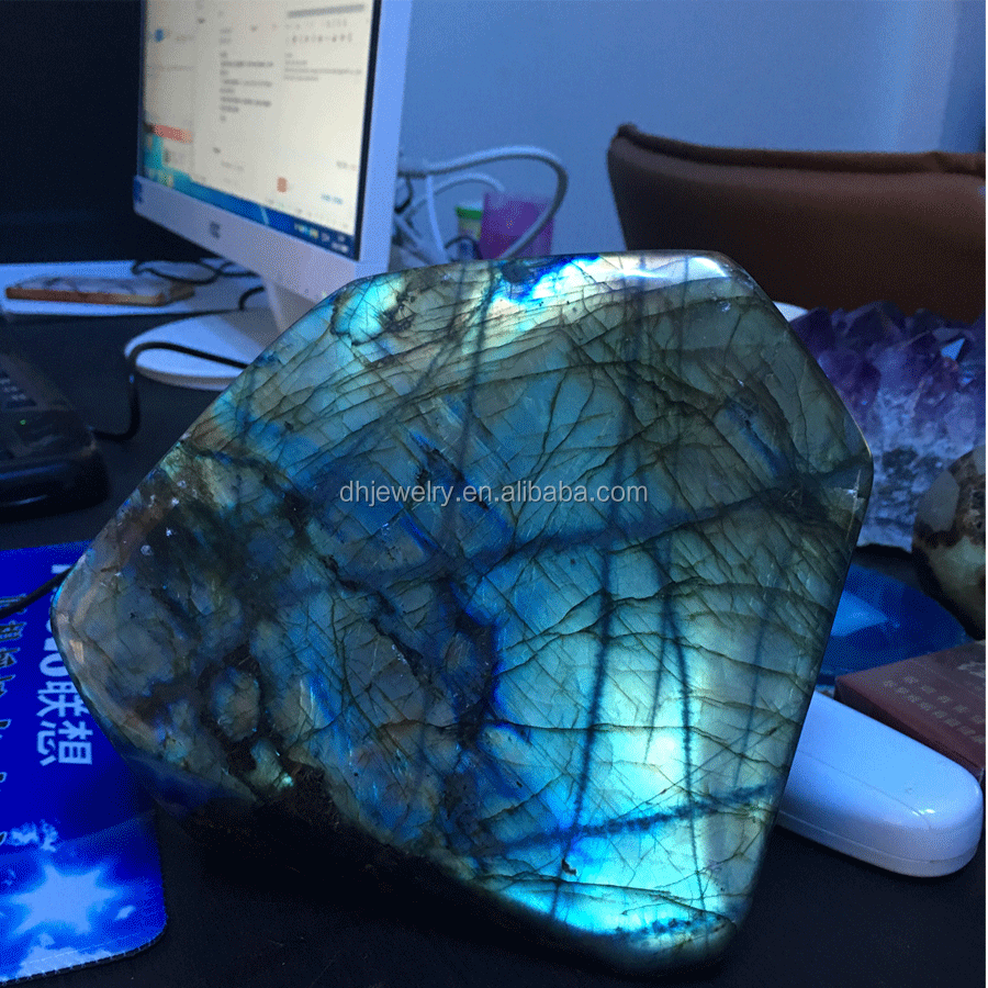 natural polished labradorite crystal stone for arts and crafts