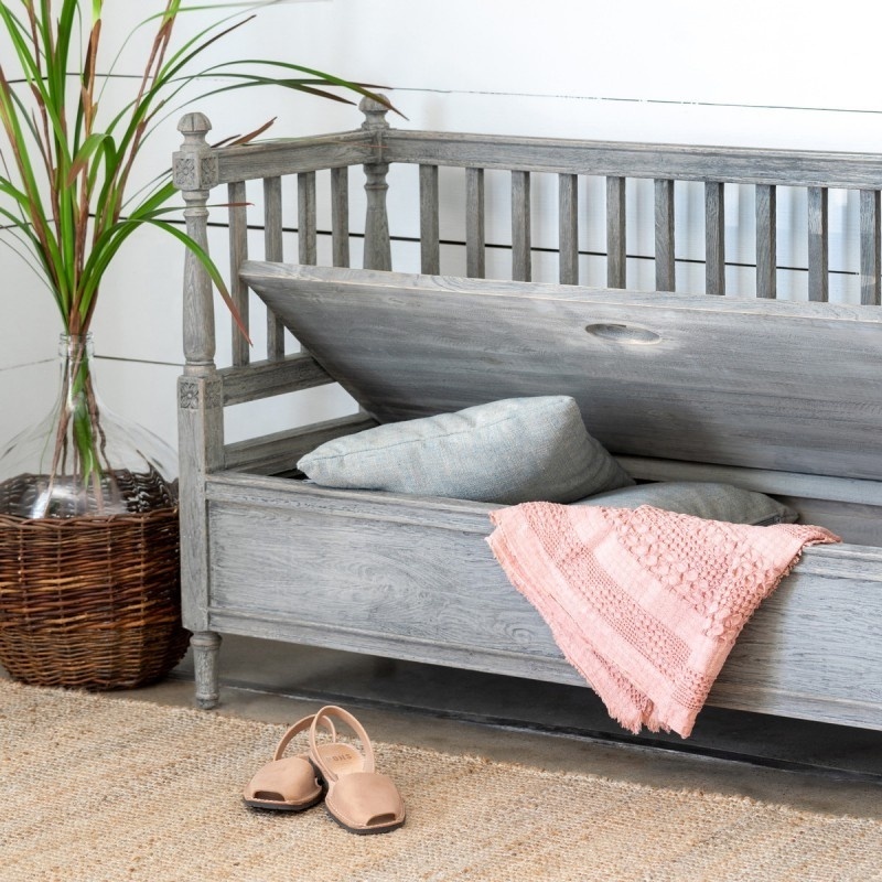 Udo Solid Oak Storage Bench for Mudroom Hallway