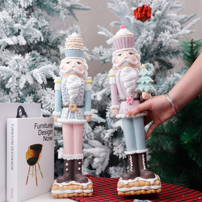 Redeco New Arrival Christmas Series Pink Nutcracker Ornament Resin Christmas Decoration Nutcracker Crafts