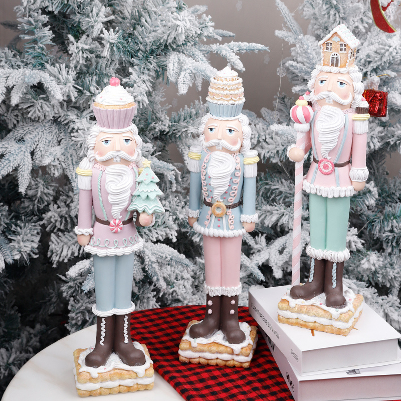 Redeco New Arrival Christmas Series Pink Nutcracker Ornament Resin Christmas Decoration Nutcracker Crafts