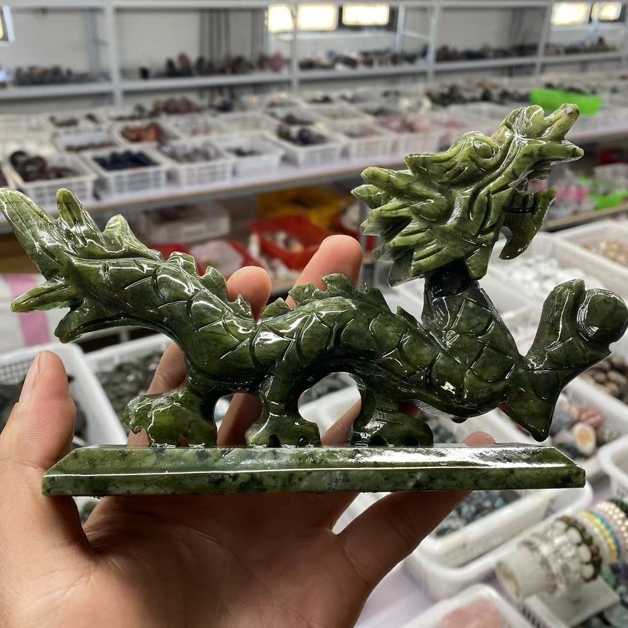 Factory Cheap Price Wholesale Natural Green Jade Carving Chinese Dragon For Home Decoration