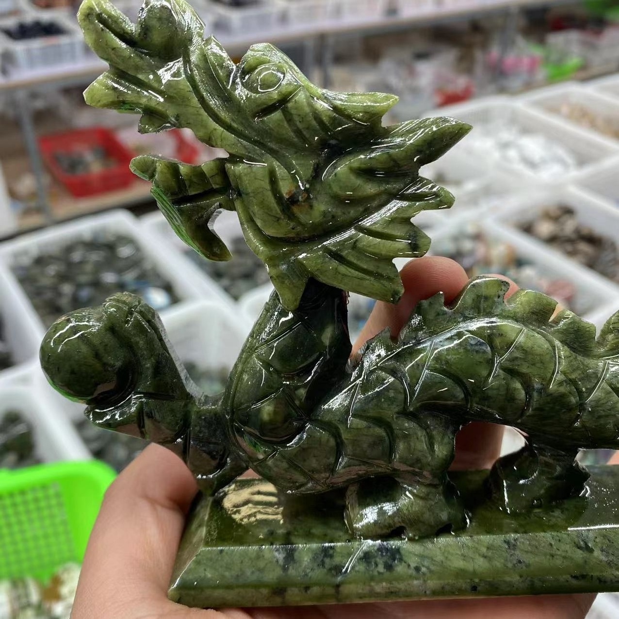 Factory Cheap Price Wholesale Natural Green Jade Carving Chinese Dragon For Home Decoration