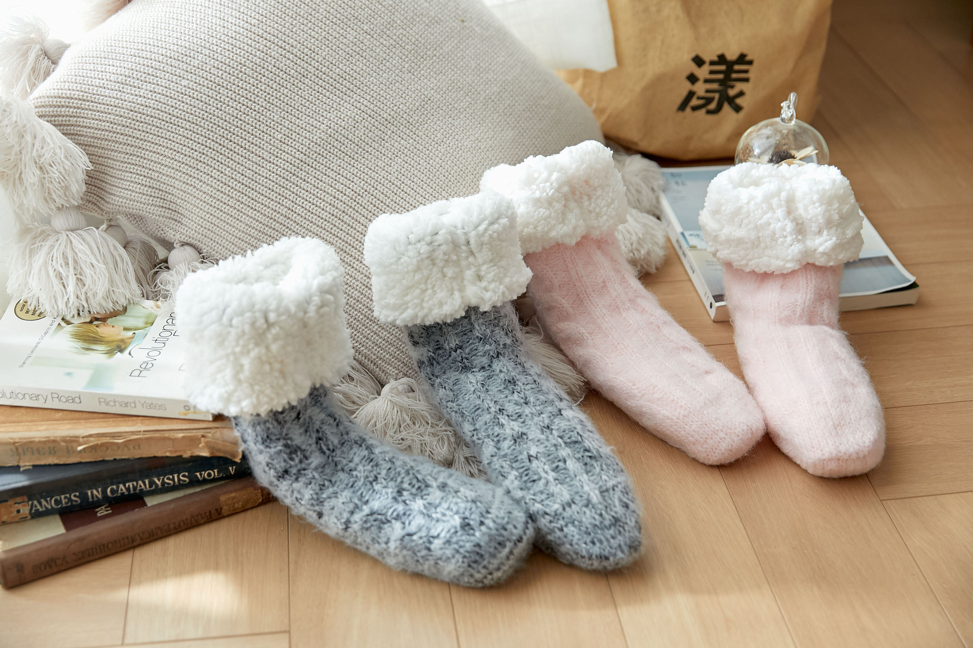 Soft Breathable Fashion Twist Bed Socks Winter Coral Fleece Velvet Fluffy Warm Floor Gift Socks