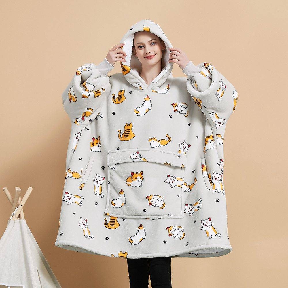 High Quality Winter 100% Polyester Customized Wearable Blanket plush Oversized Fleece Hooded Blanket Hoodie For Adult Kid