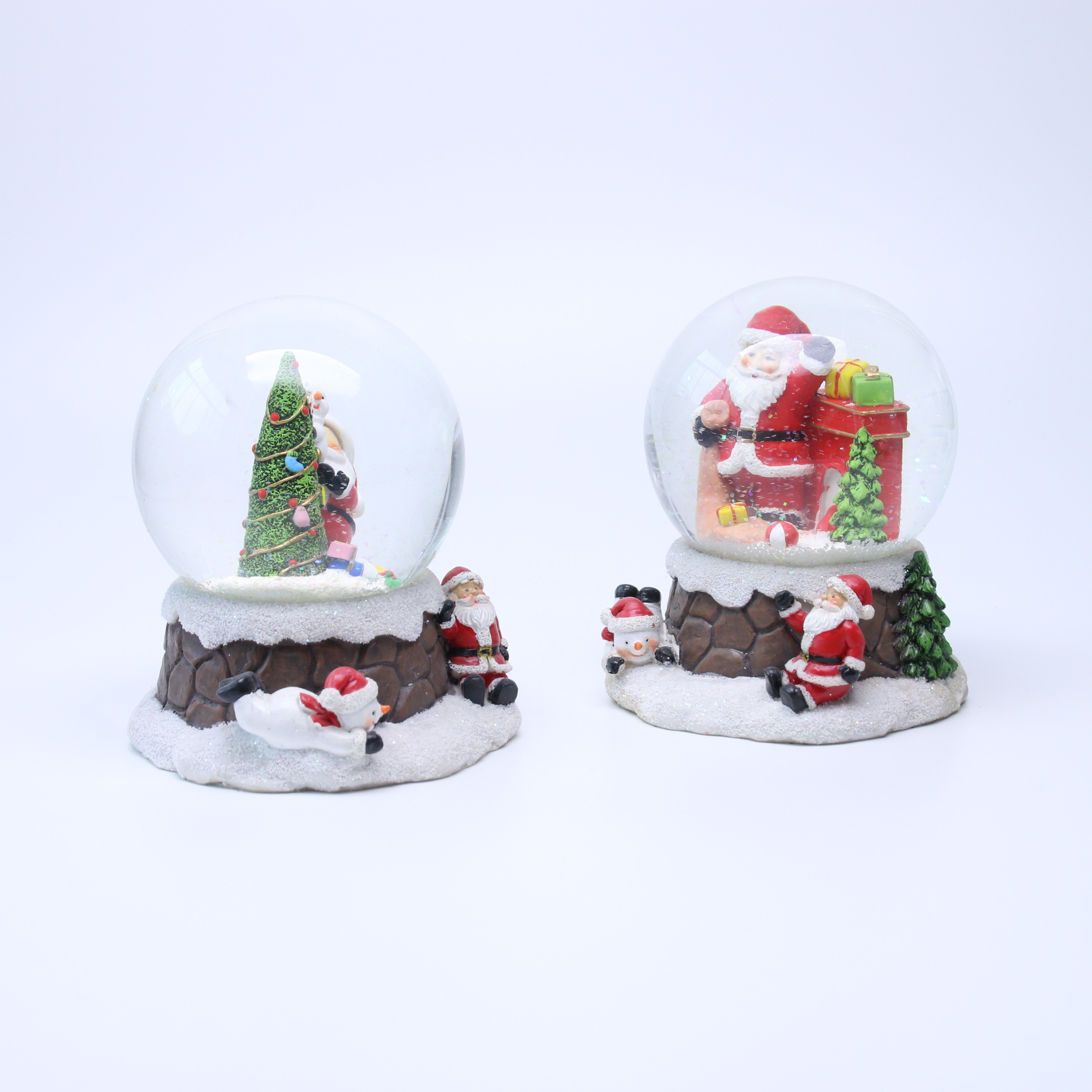 Handmade promotion gift polyresin snowglobe Xmas snow dome