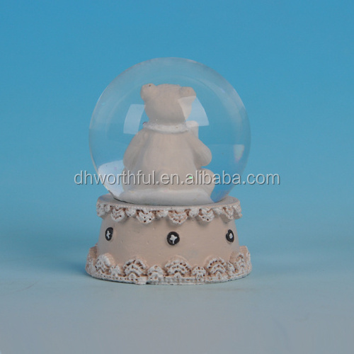 Lovely bear shaped crystal snow globe water ball