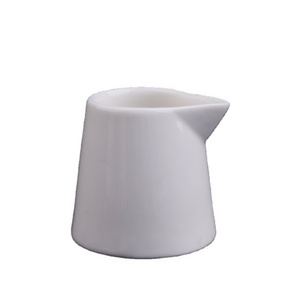 Custom Logo Wholesale Candle Holder Luxury Spa Essential Oil Massage White Ceramic Candle Jar holder With Spout