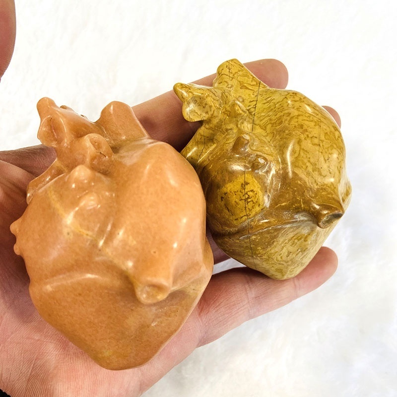 Carved crystal gemstone anatomical heart small rose quartz red brecciated jasper crystal hearts shaped organ carving