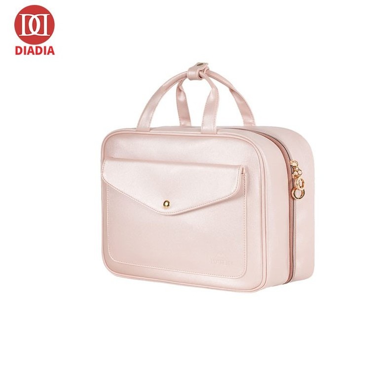 2023 Custom Logo Hot Sale Large Capacity PU Leather Cosmetic Makeup Bag Travel Organizer With Hanging Hook