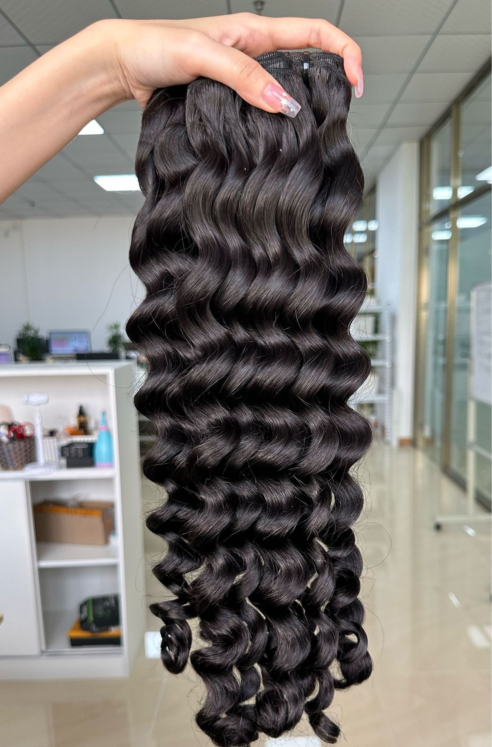 Raw Virgin Cambodian Curly Hair Bundle,Loose Deep Curly Burmese Raw Hair,Good Quality Curly Wave Human Hair Extension For Black