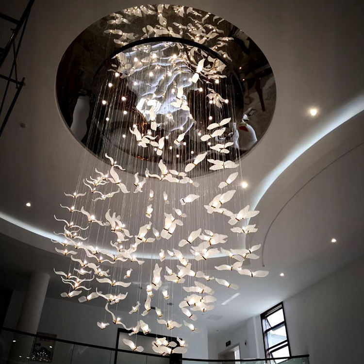 Modern Indoor Light Creative Hotel Villa Lobby Hanging Pendant Light Luxury Blown Glass Tassel Bird Chandelier