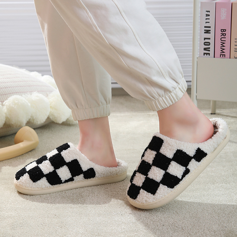 Fashion woman winter hot sale checked print indoor warm white cotton slippers with checkered