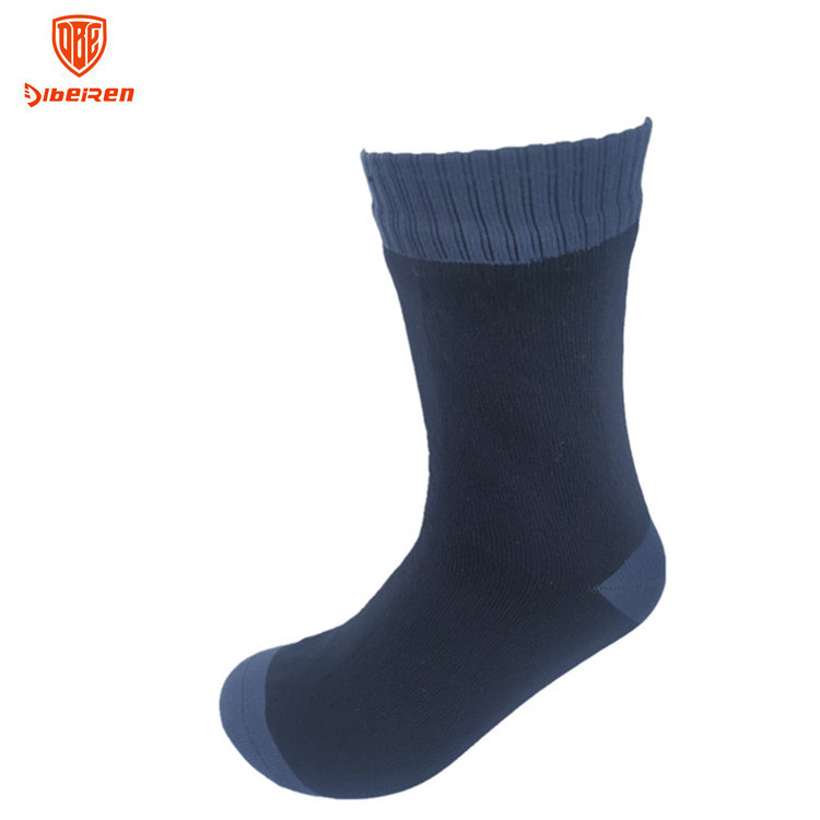 Custom logo anti-slip sport crew socks waterproof hiking socks made in china