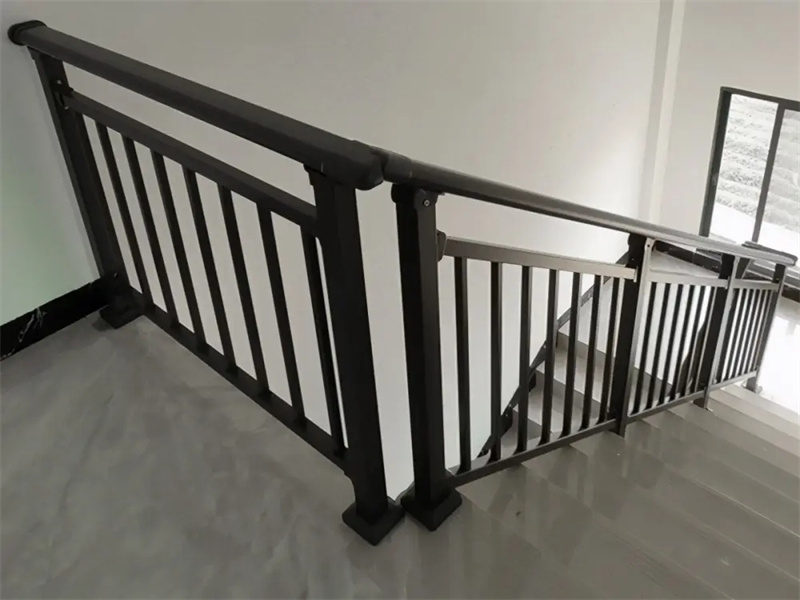 Factory Direct Sale Staircase Modern Galvanized Steel Pipe Balcony Railing