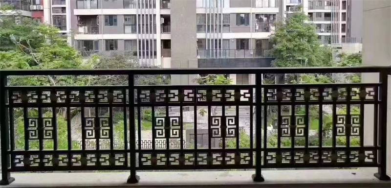 Professional Factory Luxury Forged Iron Steel Railing Designs For Balcony