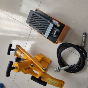 Pneumatic Tire Bead Crusher Hydraulic Metal Foot Pump and Air Hose, Hydraulic Bead Breaker