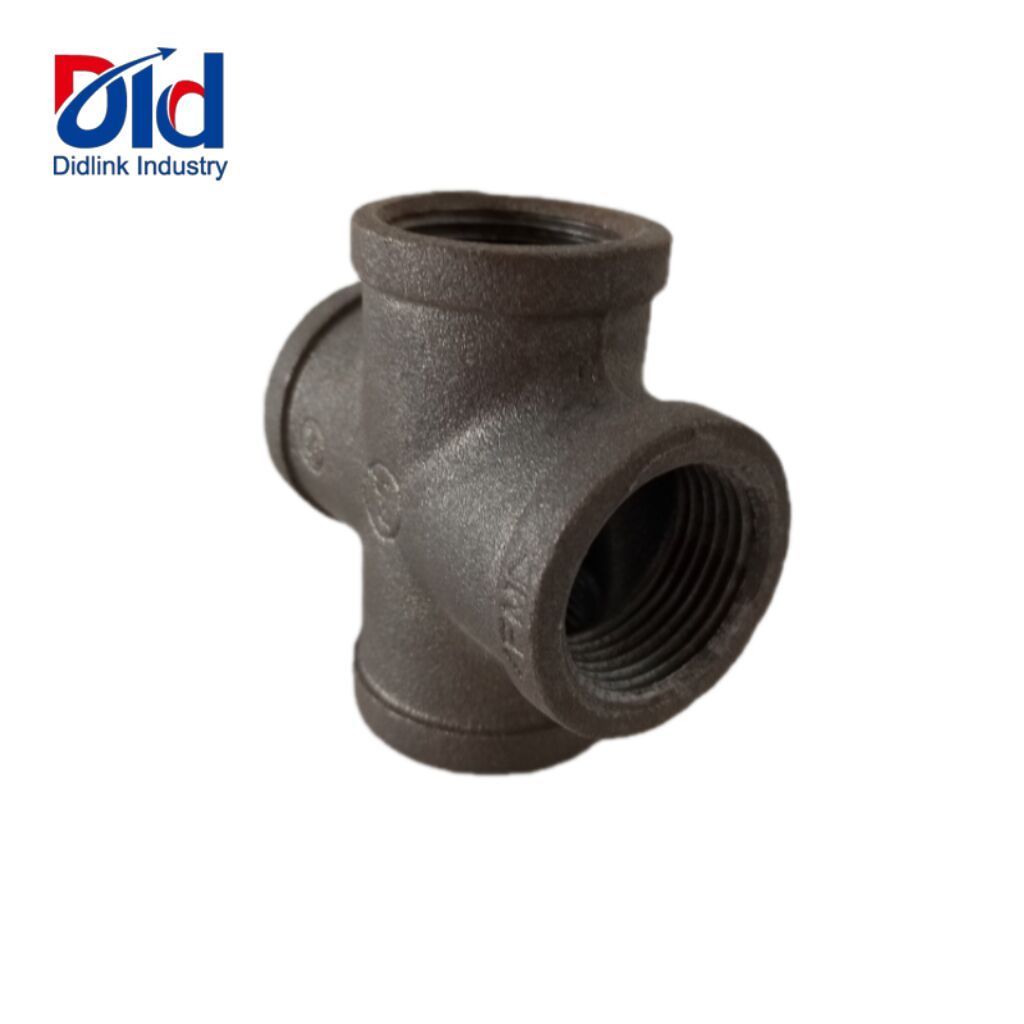 Carbon Steel Pipe Fittings Din2615 Butt Welded Seamless Straight Cross For Industry