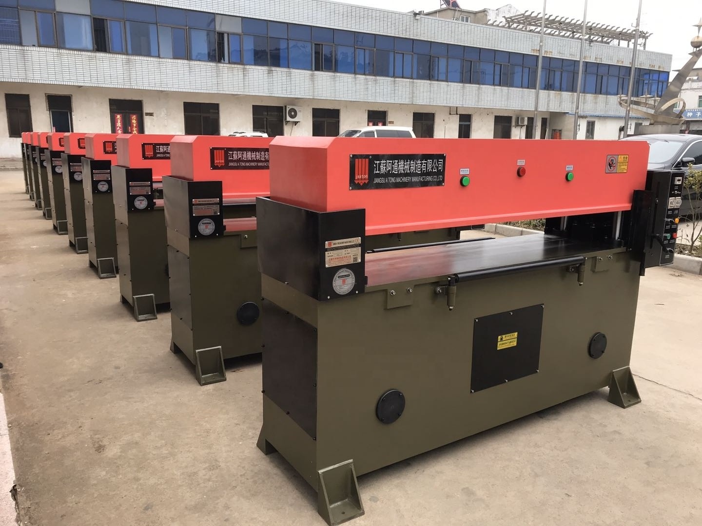 hydraulic fabric die cutting press machine for backpacks