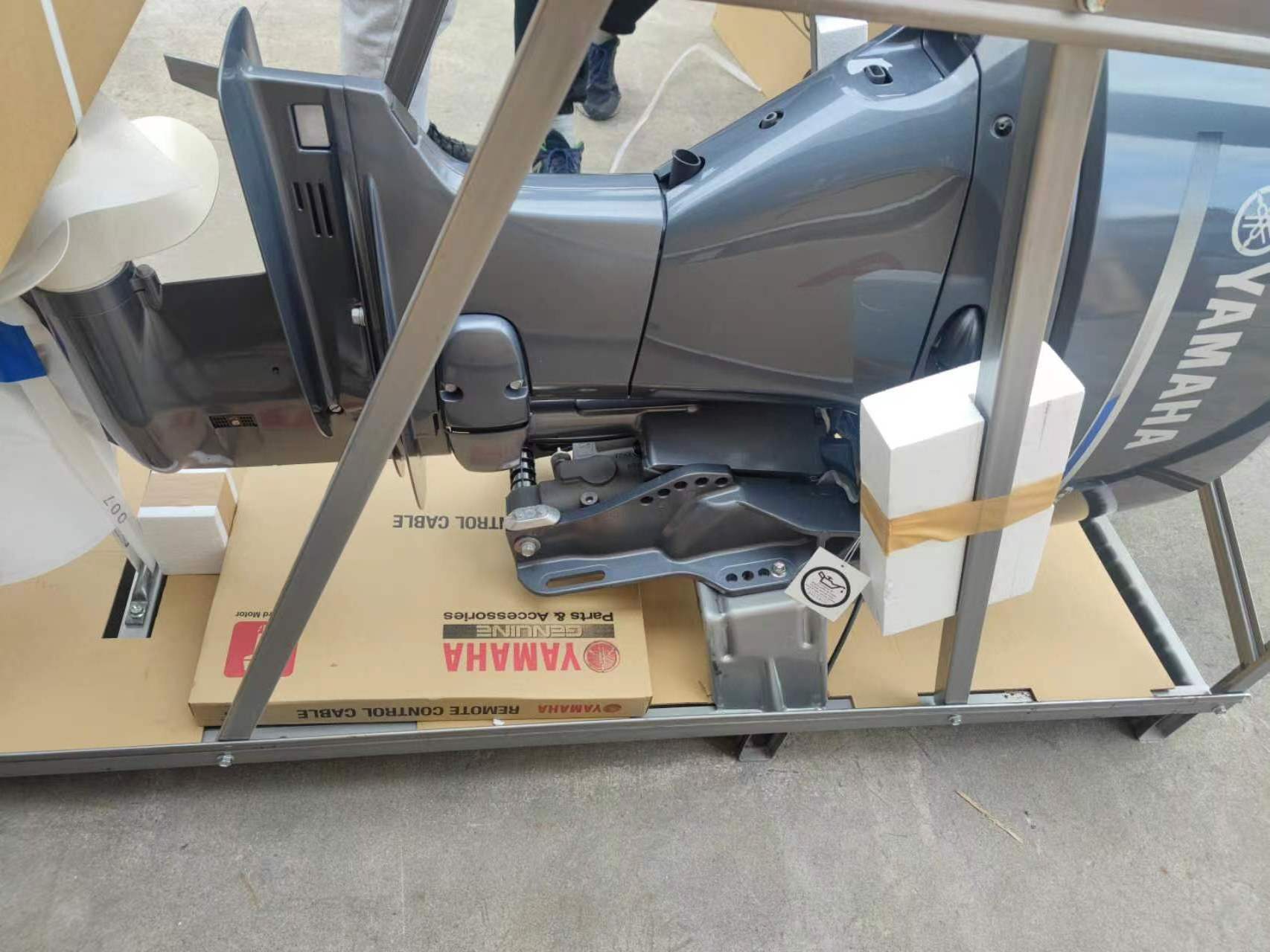 Brand new Yamahas 2 stroke  60HP outboard motor/engine E60HMHDL