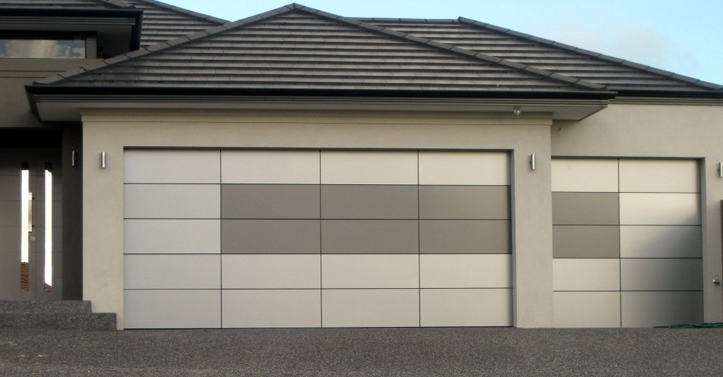 Modern Customized Alucobond Overhead Garage Doors