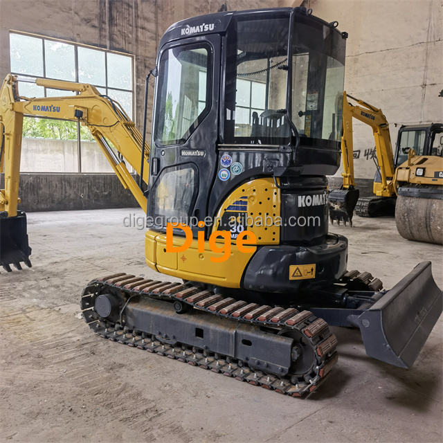 90% new PC30 komatsu hydraulic excavator mini digger in good condition on sale