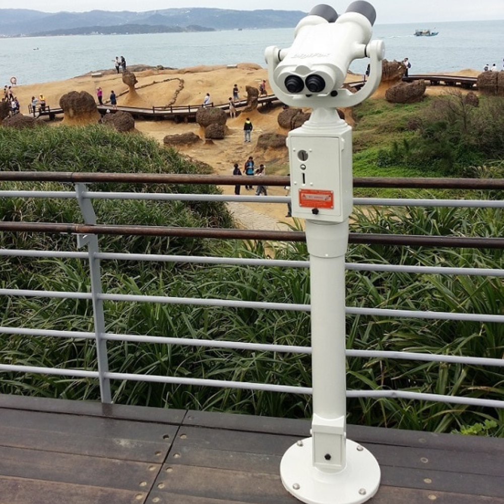 Binocular Tower Viewer