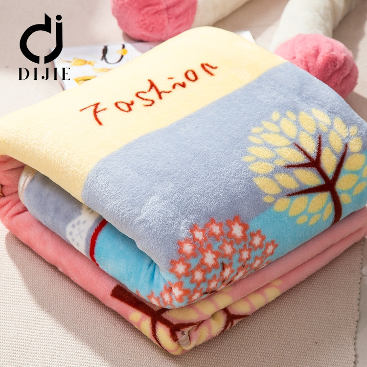 Wholesale popular polyester floral fleece double sided plush flannel fabric blanket