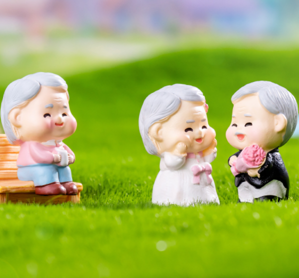 3D cartoon gift item couples old people woman man Polyresin grandparents universal coupling figure Proposal Grandpa Grandma Doll