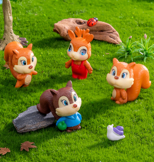 wholesale miniature sculpture cute cartoon small squirrel animal figurines deer figures plastic toy for  keychain garden decor