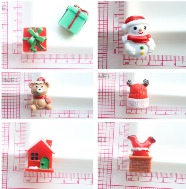 xmas crafts hand made Cute Standing resin christmas reindeer snowman santa claus gift box wreath bear hat socks