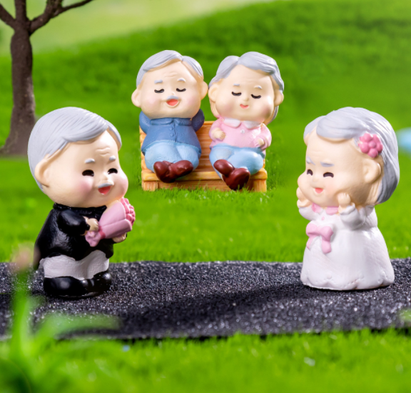 3D cartoon gift item couples old people woman man Polyresin grandparents universal coupling figure Proposal Grandpa Grandma Doll