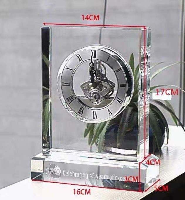 CRYSTOWN Crystal Clock Wedding Guest Gift Souvenirs Clear Glass Clock Custom 3D Engraving Square Table Crystal Heart Clock