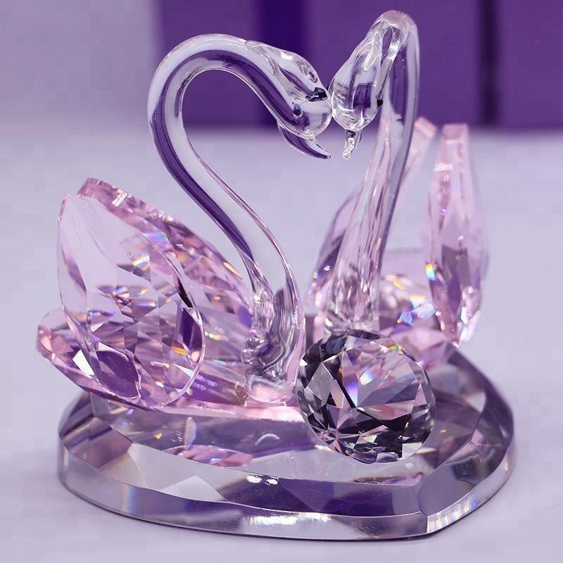 Wholesale Creative Car Decoration Crystal Swan crafts perfume bottles for Business Gift