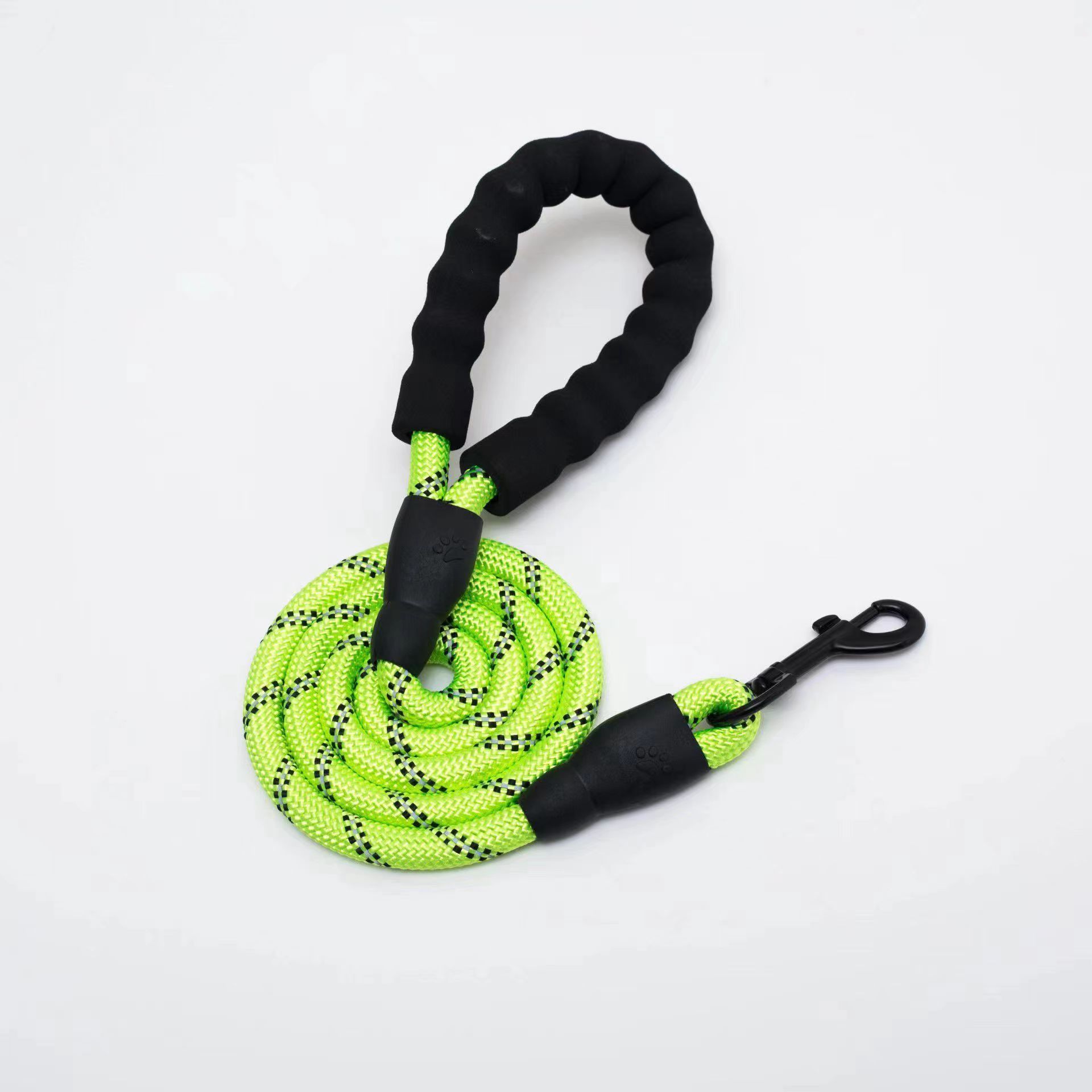 High Quality  Reflective  Pet Leashes Nylon Colors Round Rope Large And Medium-sized Explosion-proof Flush Dog Podded Handle