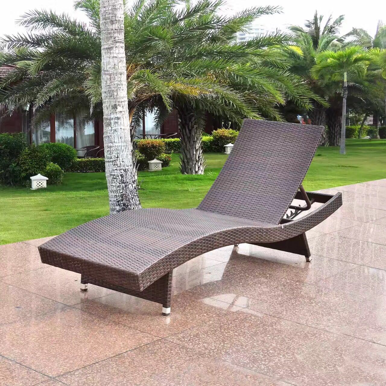 Garden furniture swimming pool  plastic PE rattan/wicker sun lounger for beach hotel pool Lounge chair set