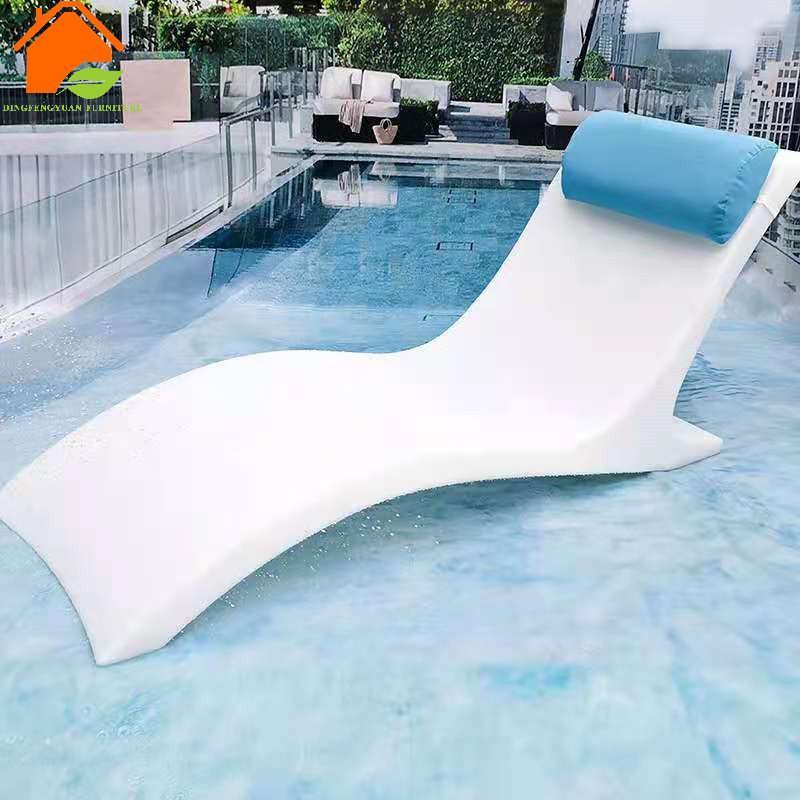 Outdoor beach chair Hotel Club Pool lounge chair Color lounge chair Put in water Amphibious Plastic Swimming Pool Sun Lounger