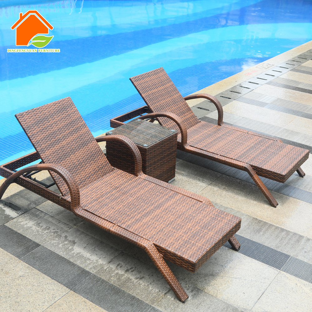 Garden Swimming Pool Furniture PE Rattan Sun Lounger Beach Chairs With Table