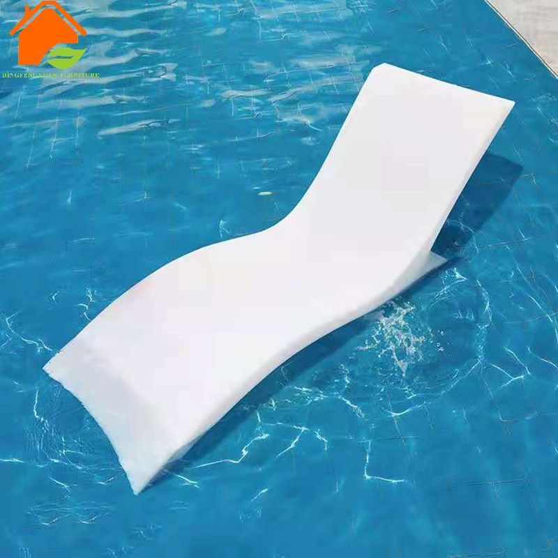 Outdoor beach chair Hotel Club Pool lounge chair Color lounge chair Put in water Amphibious Plastic Swimming Pool Sun Lounger