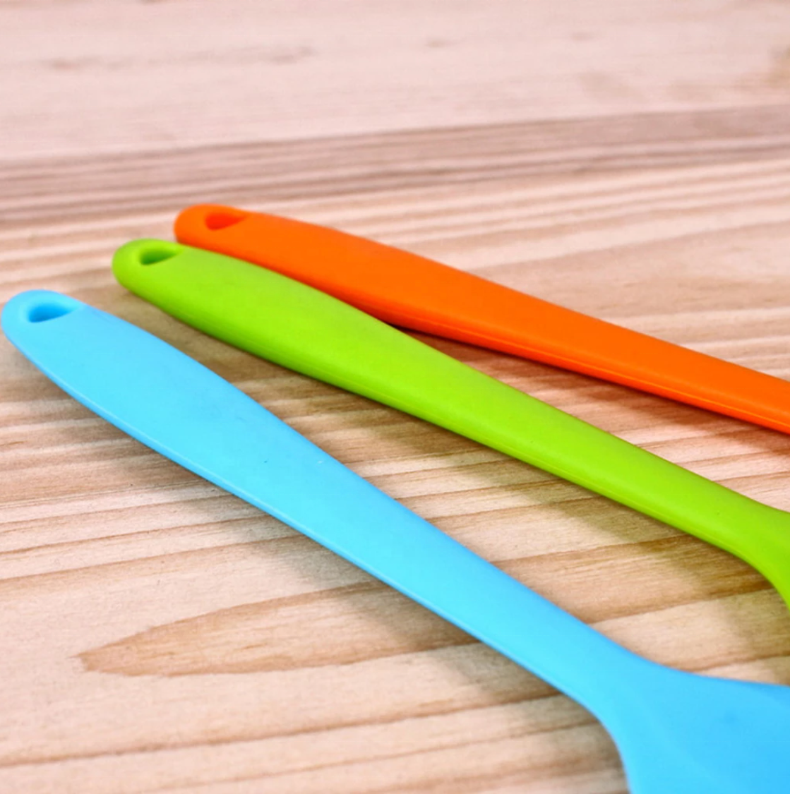 Heat Resistant Integrate Handle Silicone Spoon Scraper Kitchen Utensil Turner Spatula Pan Spatula Cake Cooking Random Color Tool