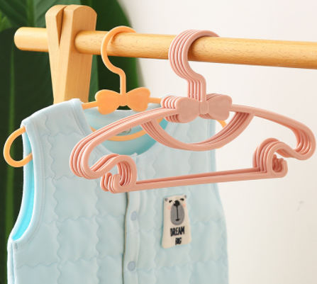 Baby Hanger Drying Racks  Portable Plastic Display Hangers Kids Clothes Hangers Clothing Organizer for Child